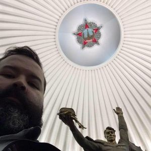 Meet your Posher, Enrique